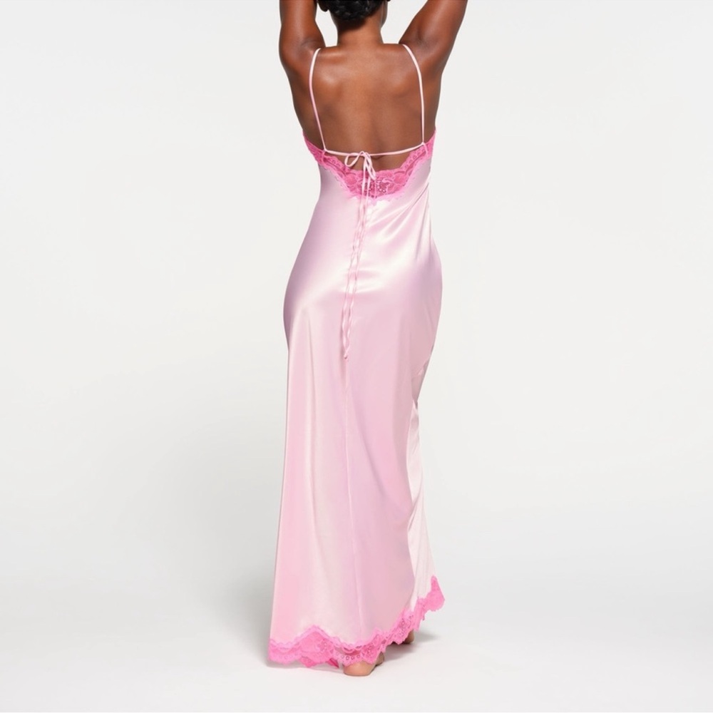 SKIMS Pink Lace-Trim Slip Dress - Picture 3 of 7